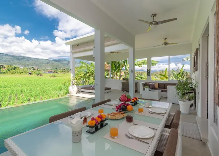 Maica Villa